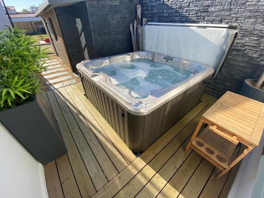 Villa Avec Jacuzzi Proche De La Mer Et Du Centre Barbâtre Dış mekan fotoğraf